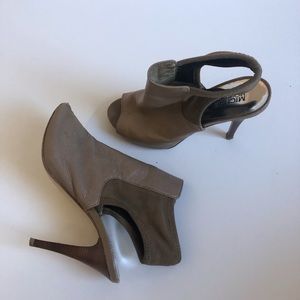 Michael Kors Leather Peep Toe Heels size 8